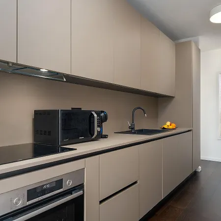 Malerische Steinvilla Mit Privatpool, Fantastischem Panoramablick, Garten Und Grill بيت للعطل Višnjan